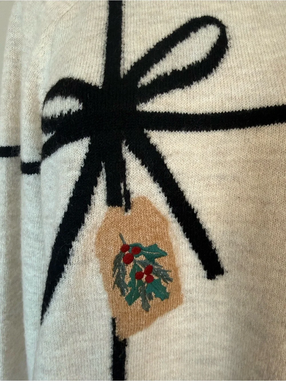 LOFT Holiday Bow Holly Gift Tag Sweater Small Cream Black Christmas Coquette